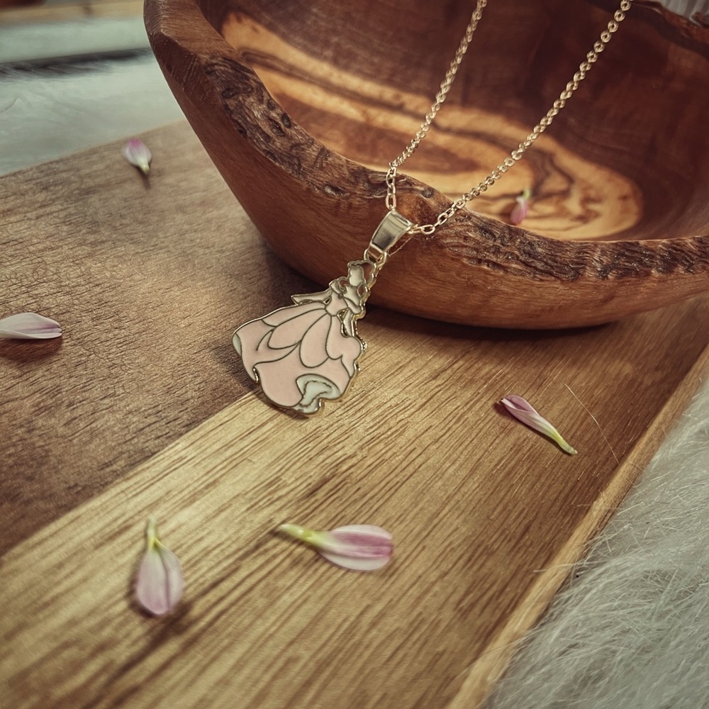 COPY - Cadena de princesa Bella 🥀
